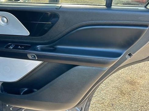 Used 2023 Lincoln Aviator Reserve w/ Equipment Group 201A image 12