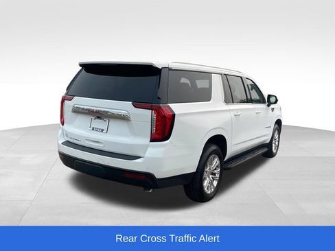 Used 2021 GMC Yukon XL SLE w/ Gmc Pro Safety Plus Package AWD/4WD image 3