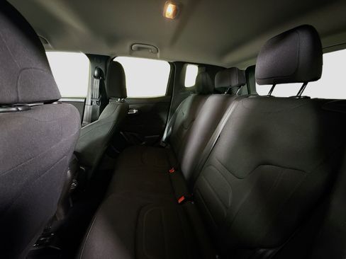 Used 2021 Jeep Renegade Latitude image 25