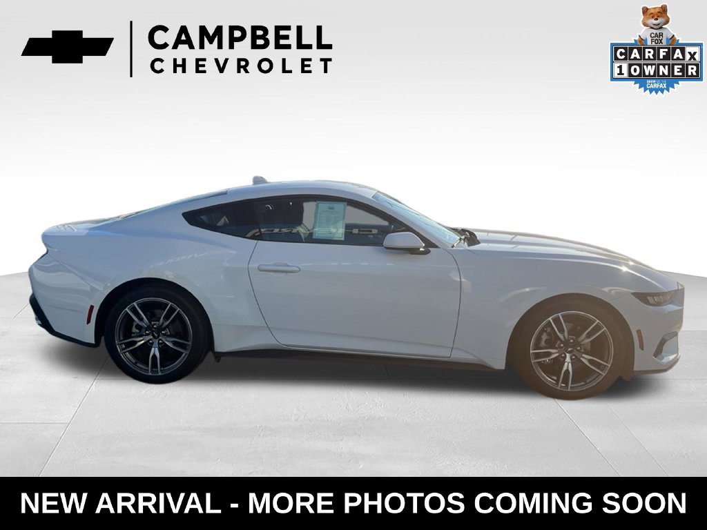 Used 2025 Ford Mustang Coupe RWD image 6