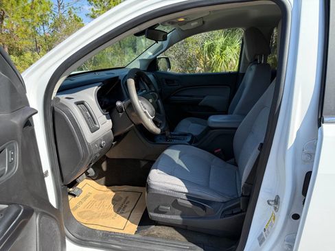 Used 2015 Chevrolet Colorado W/T w/ WT Convenience Package image 10
