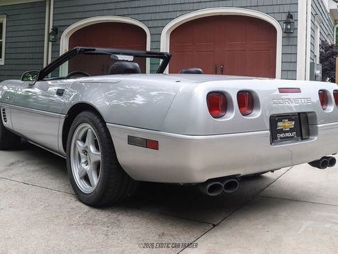 Used 1996 Chevrolet Corvette Convertible RWD image 6