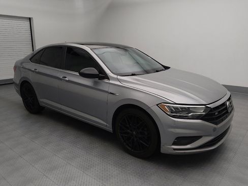 Used 2020 Volkswagen Jetta R-Line w/ R-Line Cold Weather Package FWD image 11