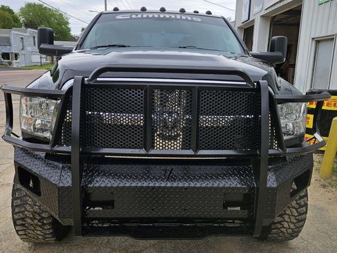 Used 2015 RAM 2500 Tradesman w/ Chrome Appearance Group AWD/4WD image 2