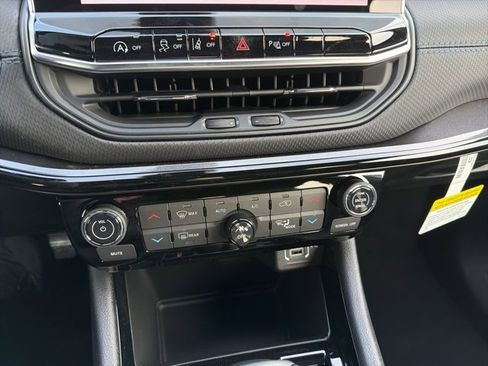 New 2026 Jeep Compass Limited image 14