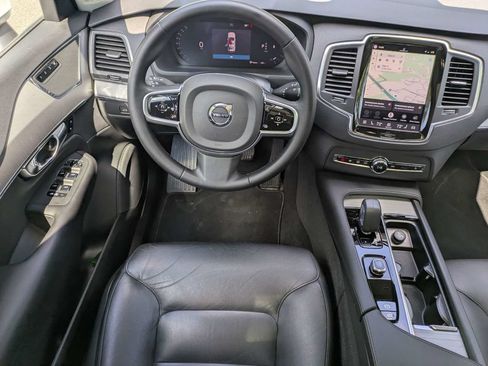Certified 2025 Volvo XC90 B5 Core AWD/4WD image 16