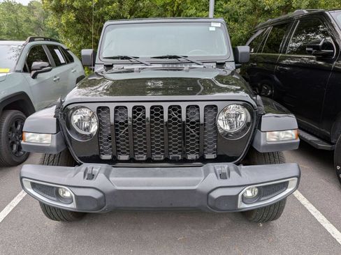 Used 2022 Jeep Gladiator Sport AWD/4WD image 6