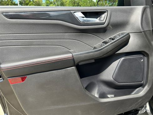 Used 2024 Ford Escape ST-Line image 11