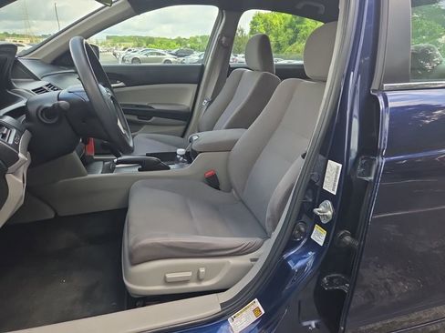 Used 2011 Honda Accord LX-P image 7
