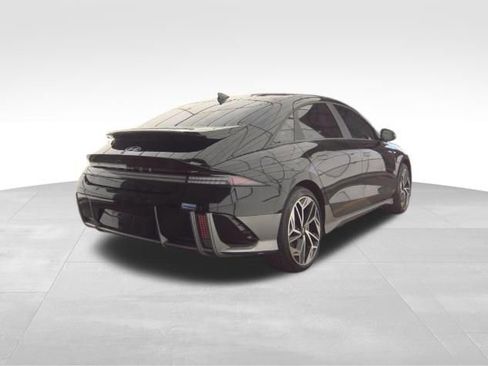 Used 2023 Hyundai Ioniq 6 SEL image 4