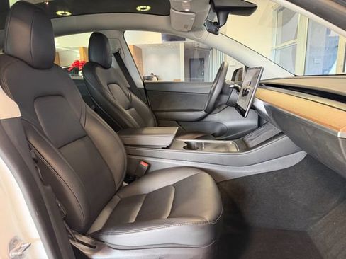 Used 2022 Tesla Model Y Performance AWD/4WD image 23