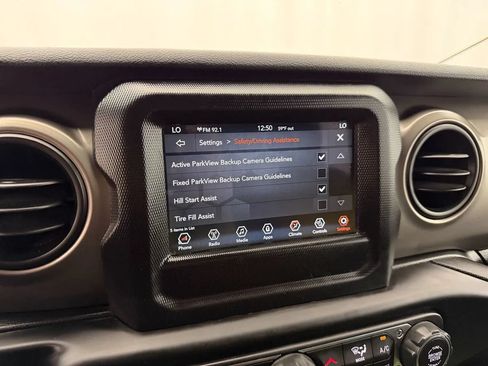Used 2021 Jeep Gladiator Sport AWD/4WD image 18