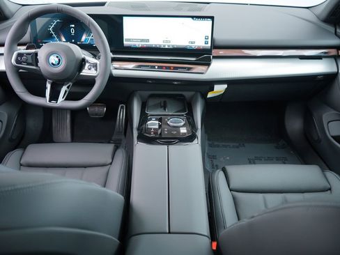 New 2026 BMW i5 eDrive40 w/ M Sport Package RWD image 13