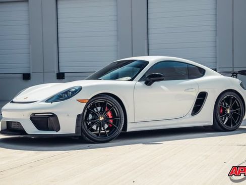 Used 2018 Porsche 718 Cayman GTS RWD image 39