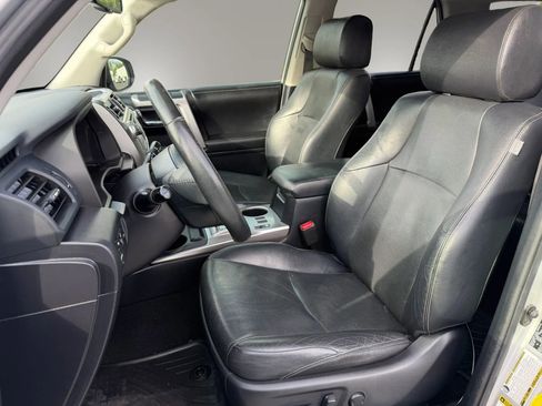 Used 2015 Toyota 4Runner Limited AWD/4WD image 16