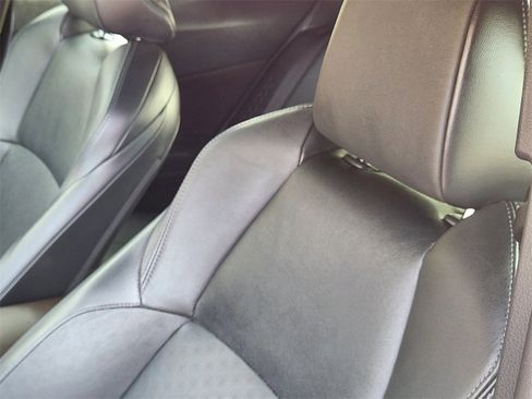 Used 2019 Toyota C-HR Limited image 17