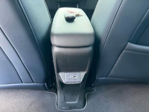 Used 2022 Chevrolet Bolt EUV Premier w/ Super Cruise Package FWD image 44