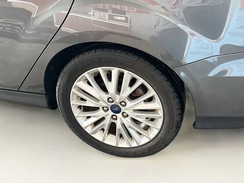 Used 2017 Ford Focus Titanium w/ Titanium Technology Package image 32