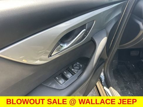 Used 2020 Chevrolet Blazer LT FWD image 23