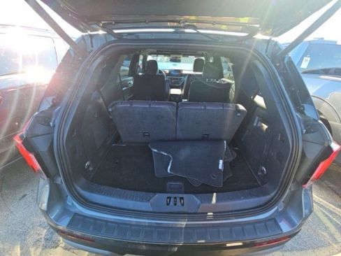 Used 2025 Ford Explorer Platinum w/ LUX Leather Package image 17