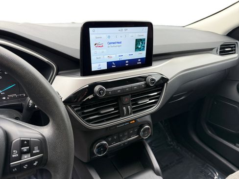Certified 2022 Ford Escape SE image 12
