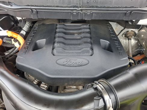 Certified 2023 Ford F150 XLT w/ Equipment Group 302A High image 27