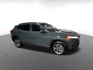 Used 2025 Chevrolet Trax LT video 2