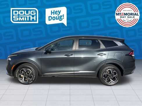 Used 2023 Kia Sportage LX AWD/4WD image 2