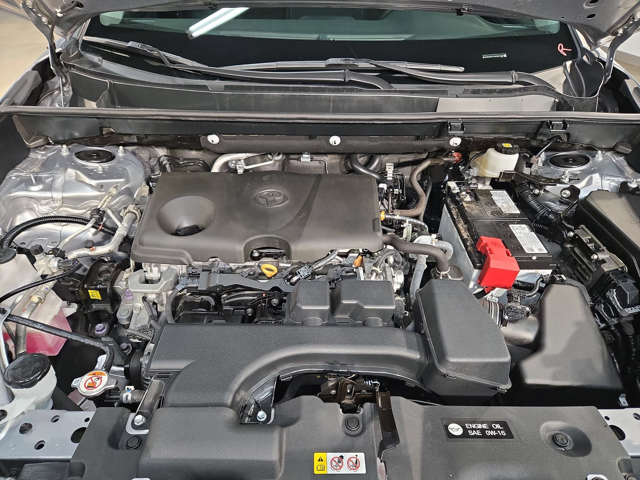 Certified 2025 Toyota RAV4 LE FWD image 19
