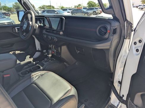 Used 2025 Jeep Wrangler Rubicon image 20