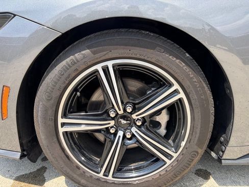 Used 2025 Ford Mustang Premium RWD image 10