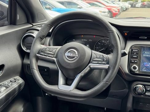 Used 2023 Nissan Kicks SR w/ SR Premium Package FWD image 16