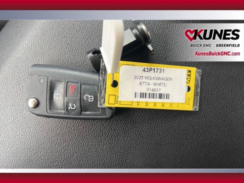 Used 2025 Volkswagen Jetta Sport image 18