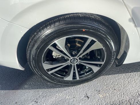 Certified 2023 Nissan Sentra SV image 26