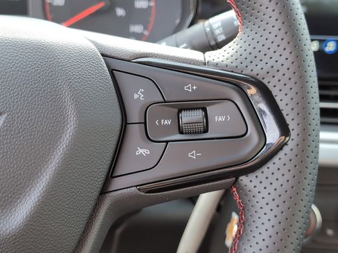 New 2026 Chevrolet Trax RS w/ Sunroof Package FWD image 26