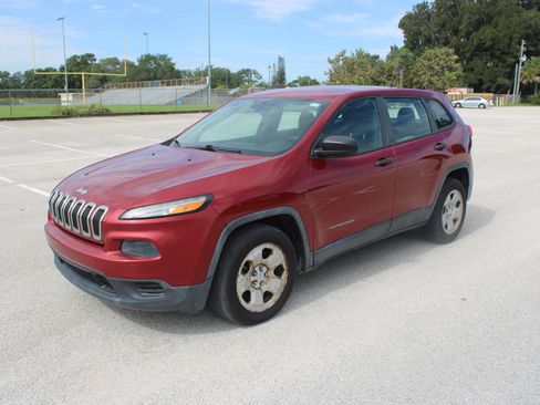 Used 2014 Jeep Cherokee Sport FWD image 5