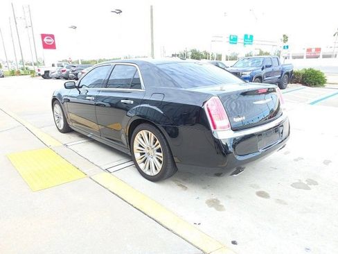 Used 2012 Chrysler 300 Limited w/ Luxury Group image 6