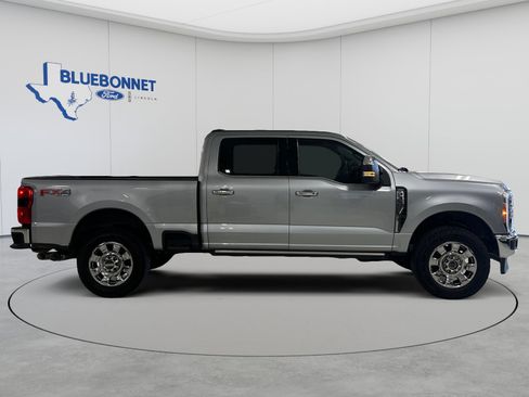 Used 2023 Ford F350 Lariat w/ Lariat Ultimate Package AWD/4WD image 3