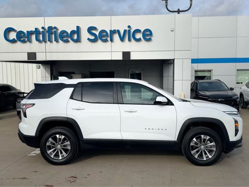 Used 2026 Chevrolet Equinox LT w/ Convenience Package II image 3