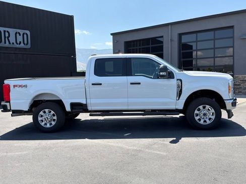 Used 2024 Ford F250 XLT w/ FX4 Off-Road Package AWD/4WD image 3