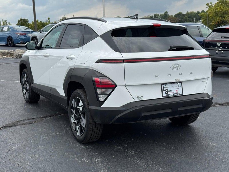 Used 2025 Hyundai Kona SEL AWD/4WD image 6
