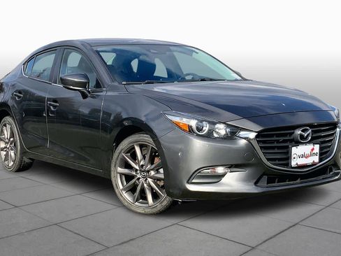 Used 2018 MAZDA MAZDA3 Touring image 2