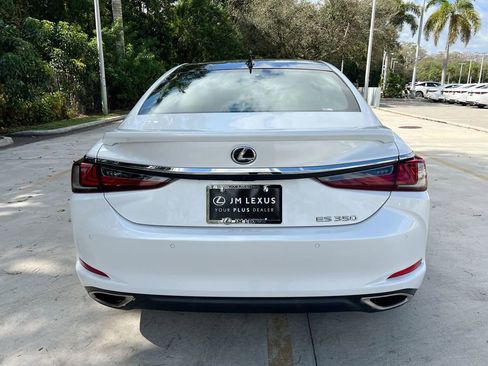 Certified 2023 Lexus ES 350 w/ Premium Package image 6