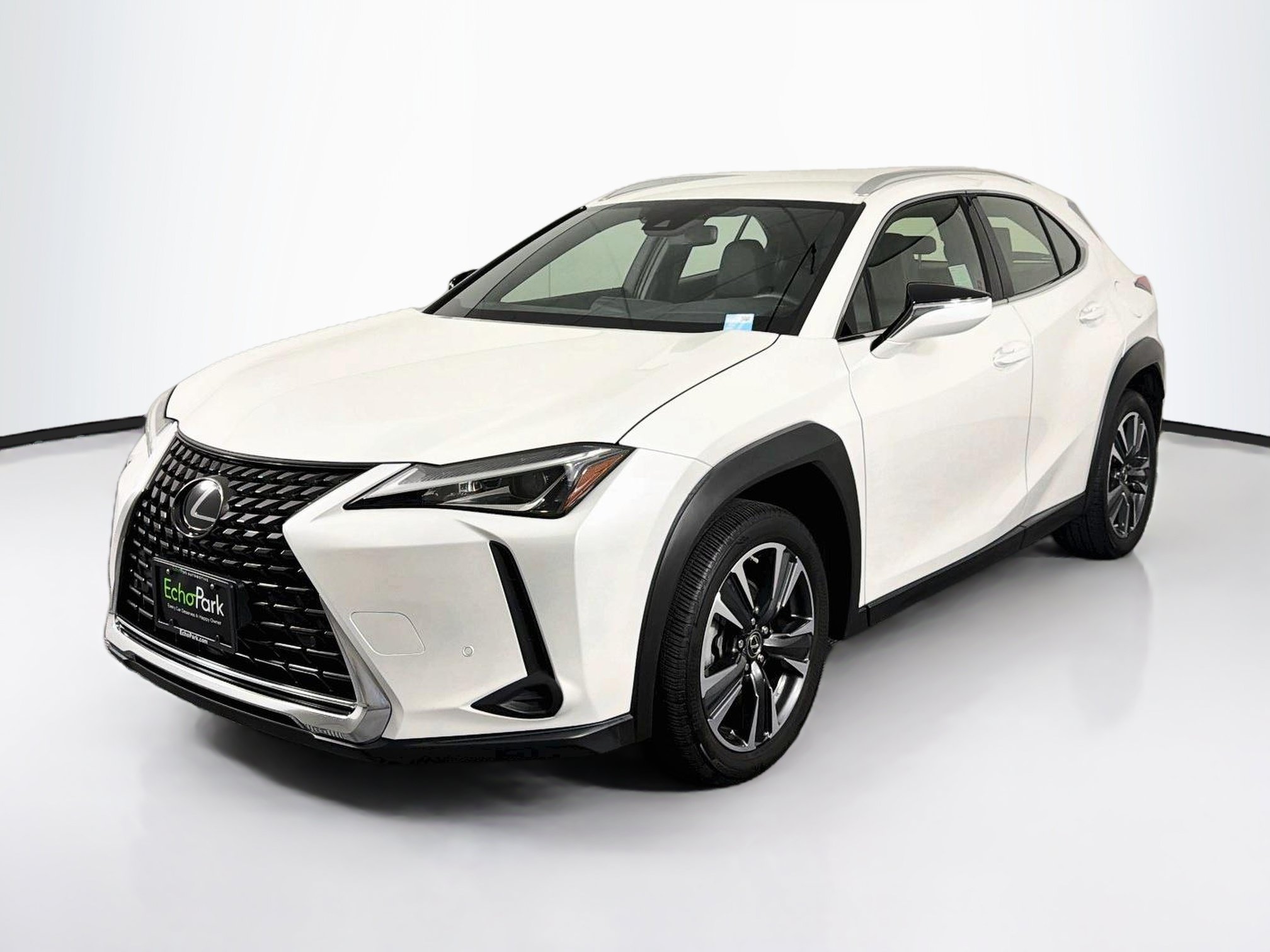 Used 2022 Lexus UX 200 w/ Accessory Package (Z2) FWD image 3