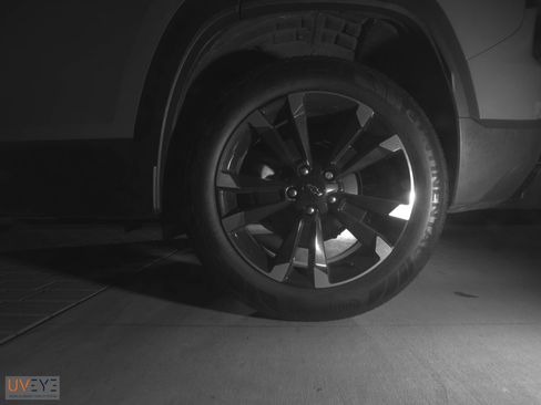 Used 2025 Chevrolet Equinox RS w/ Safety and Technology Package FWD image 9