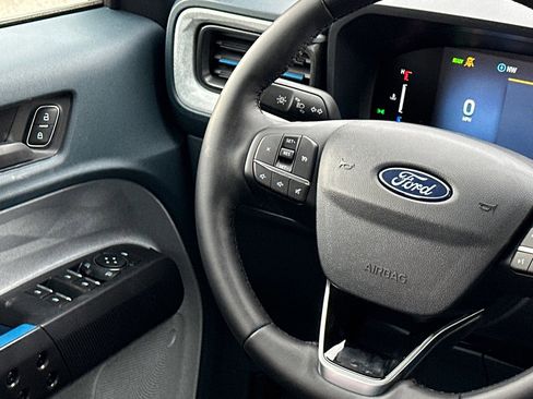 New 2025 Ford Maverick XLT w/ XLT Luxury Package image 19