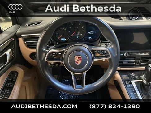 Used 2020 Porsche Macan AWD/4WD image 18