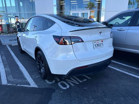 Used 2022 Tesla Model Y Performance AWD/4WD image 15