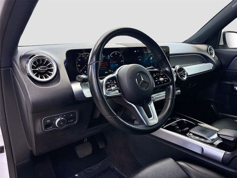 Used 2023 Mercedes-Benz EQB 250+ image 9
