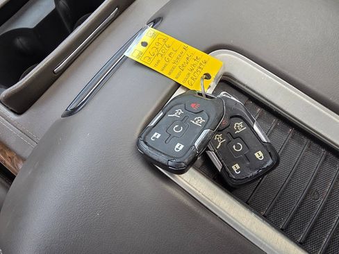 Used 2016 GMC Yukon XL Denali w/ Open Road Package RWD image 16